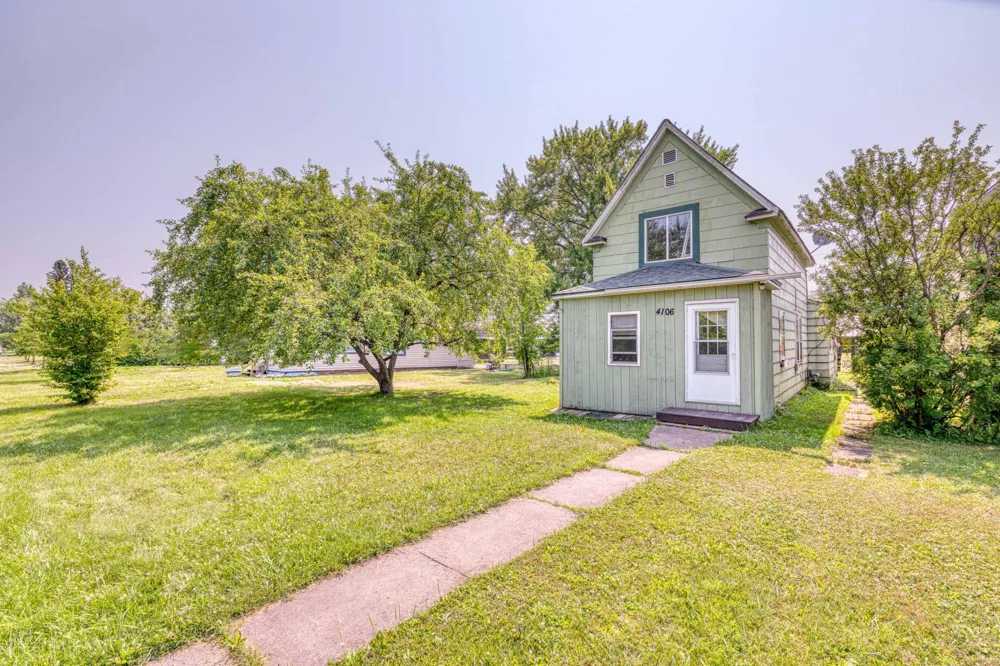 4106 E 1st Street Superior, WI 54880