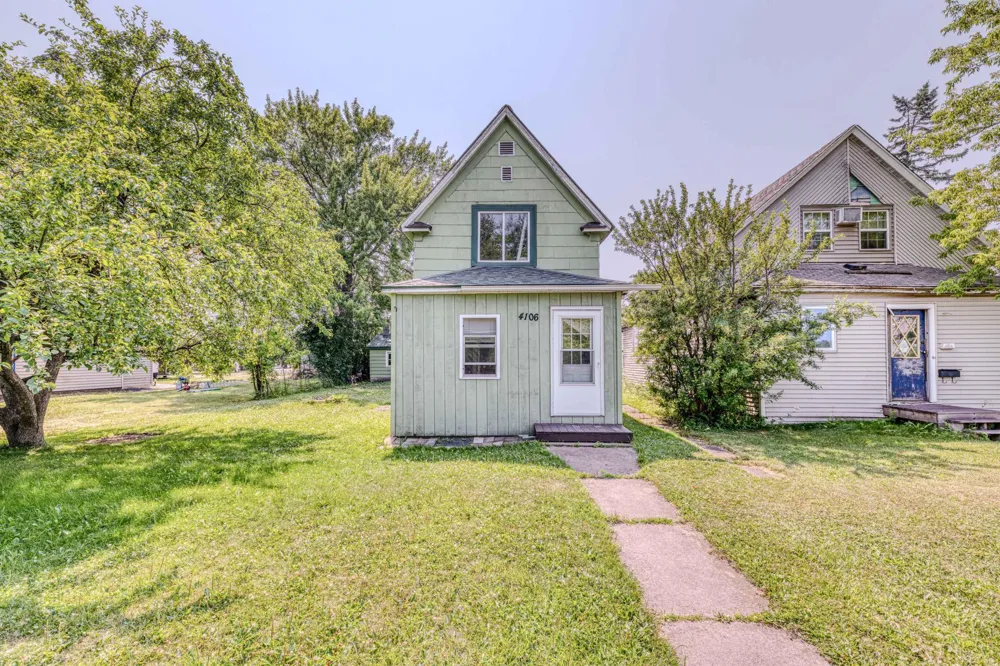 4106 E 1st Street Superior, WI 54880
