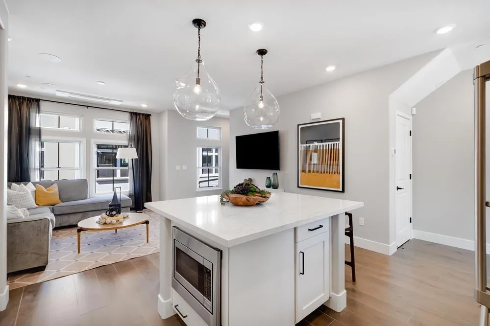 2108 Latham Street Mountain View, CA 94040