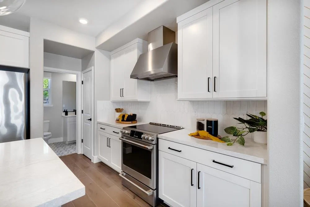 2108 Latham Street Mountain View, CA 94040
