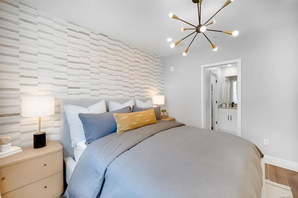 2108 Latham Street Mountain View, CA 94040