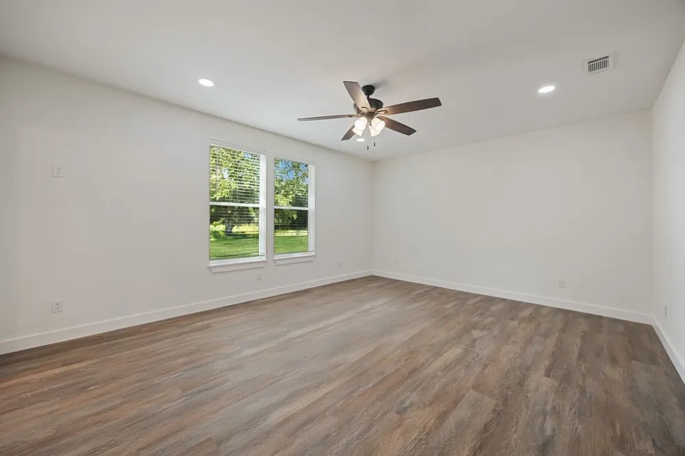 181 County Road 4757 Rhome, TX 76078