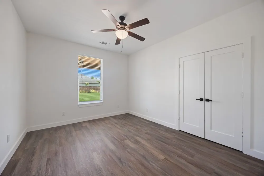 181 County Road 4757 Rhome, TX 76078