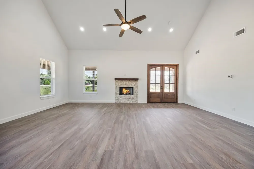181 County Road 4757 Rhome, TX 76078