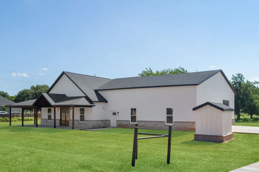 181 County Road 4757 Rhome, TX 76078