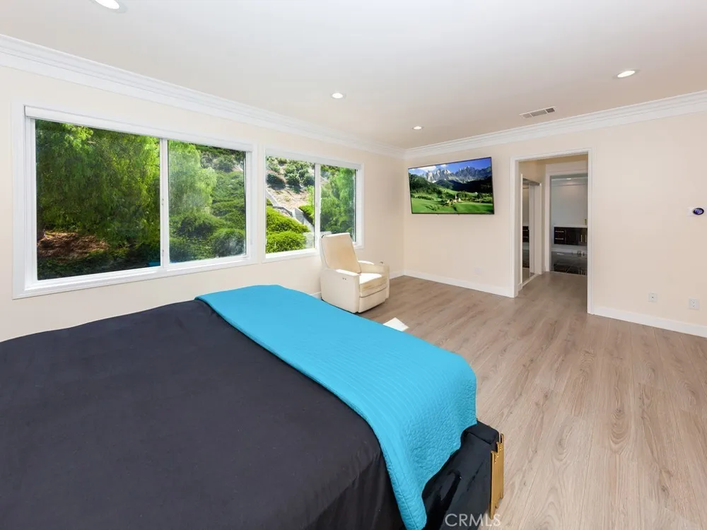 28408 Hidden Hills Drive Saugus, CA 91390