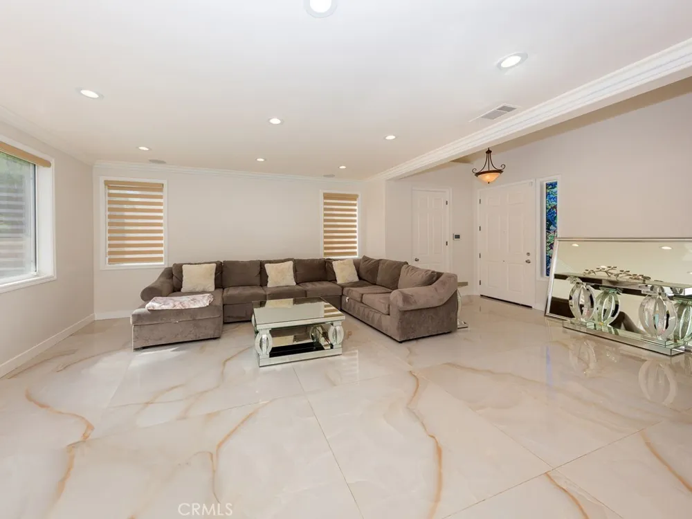 28408 Hidden Hills Drive Saugus, CA 91390
