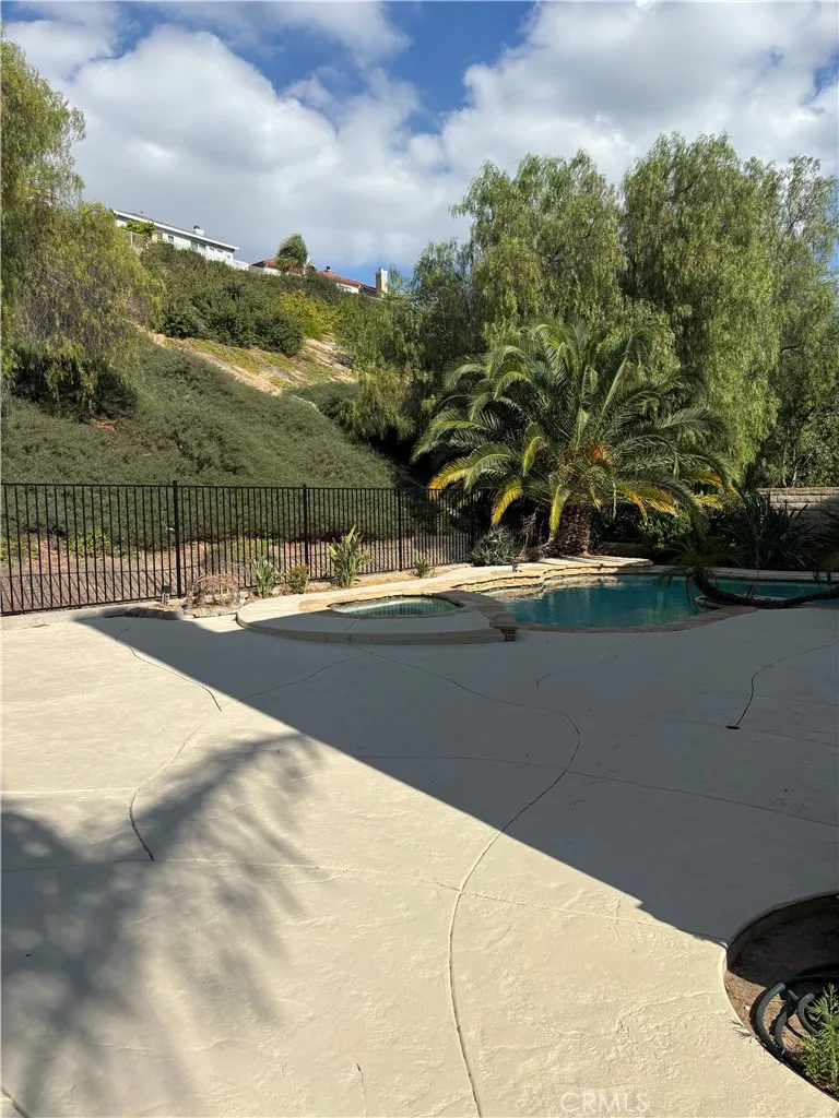 28408 Hidden Hills Drive Saugus, CA 91390