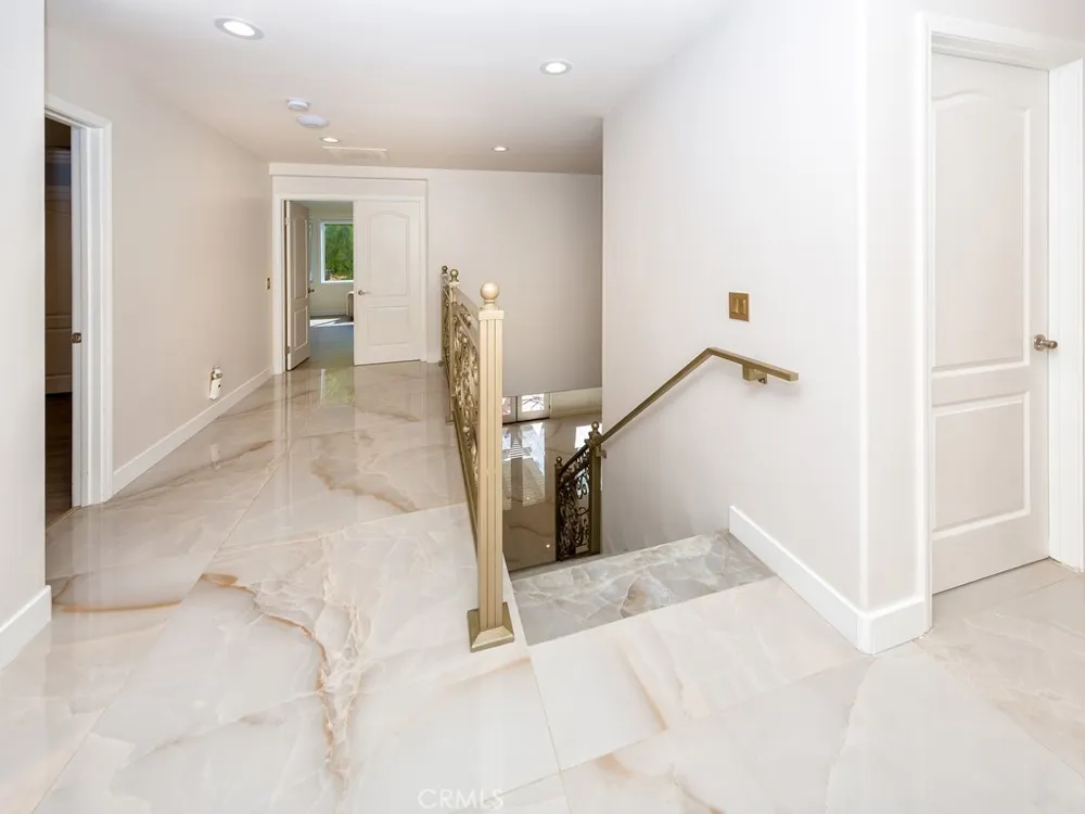 28408 Hidden Hills Drive Saugus, CA 91390