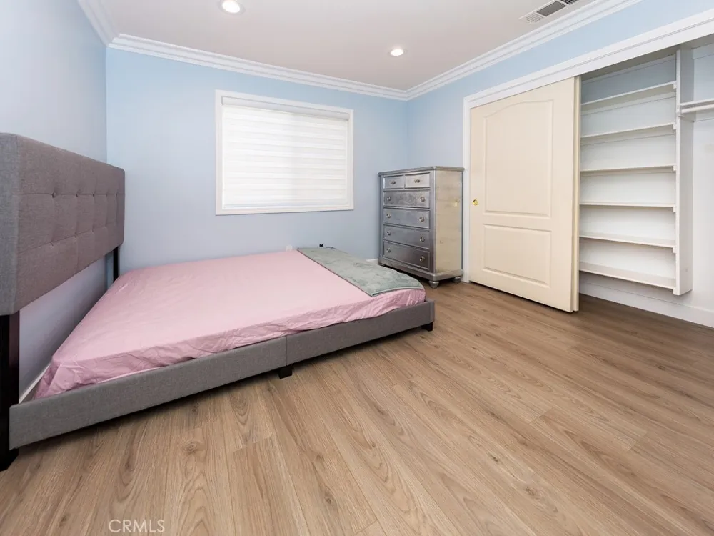 28408 Hidden Hills Drive Saugus, CA 91390