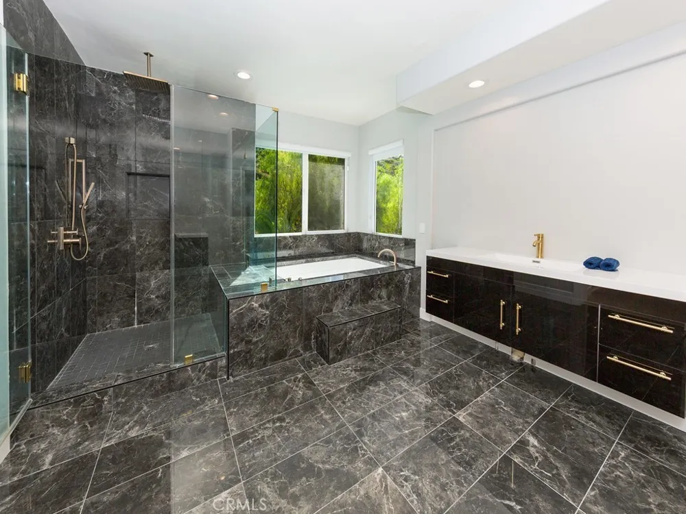 28408 Hidden Hills Drive Saugus, CA 91390