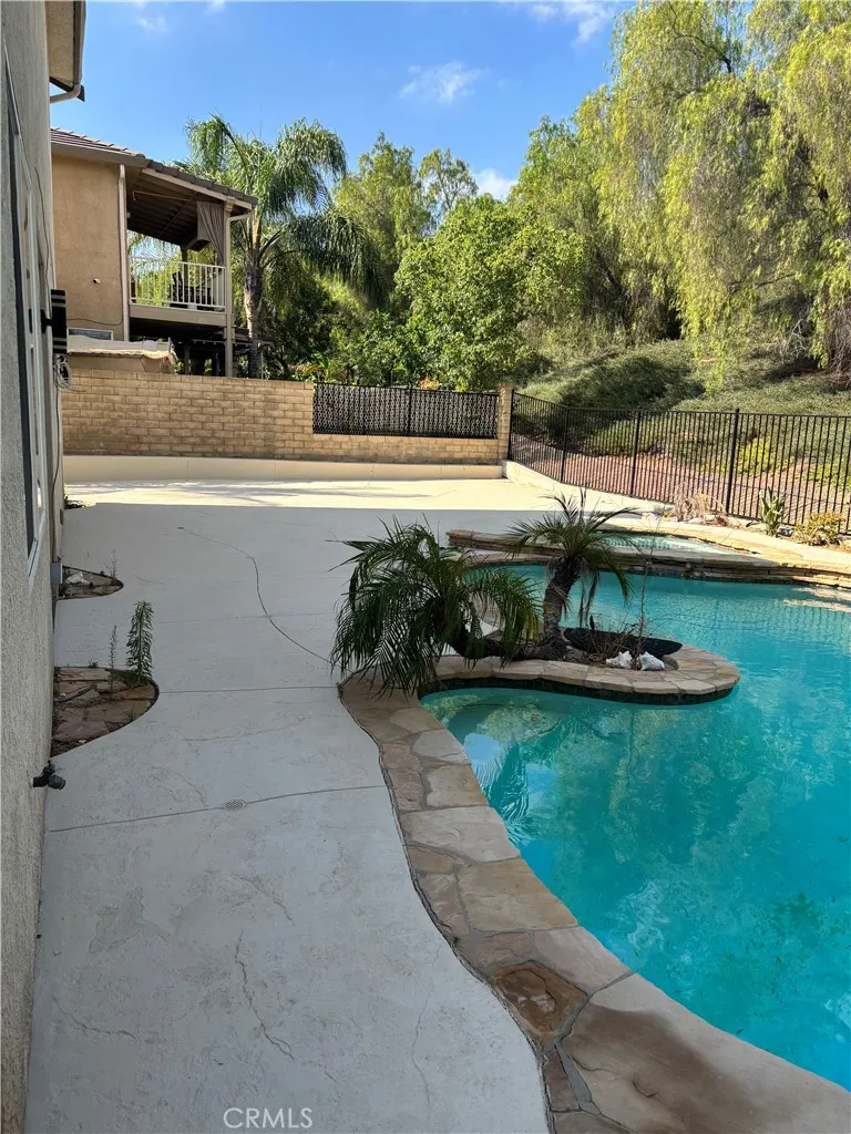 28408 Hidden Hills Drive Saugus, CA 91390