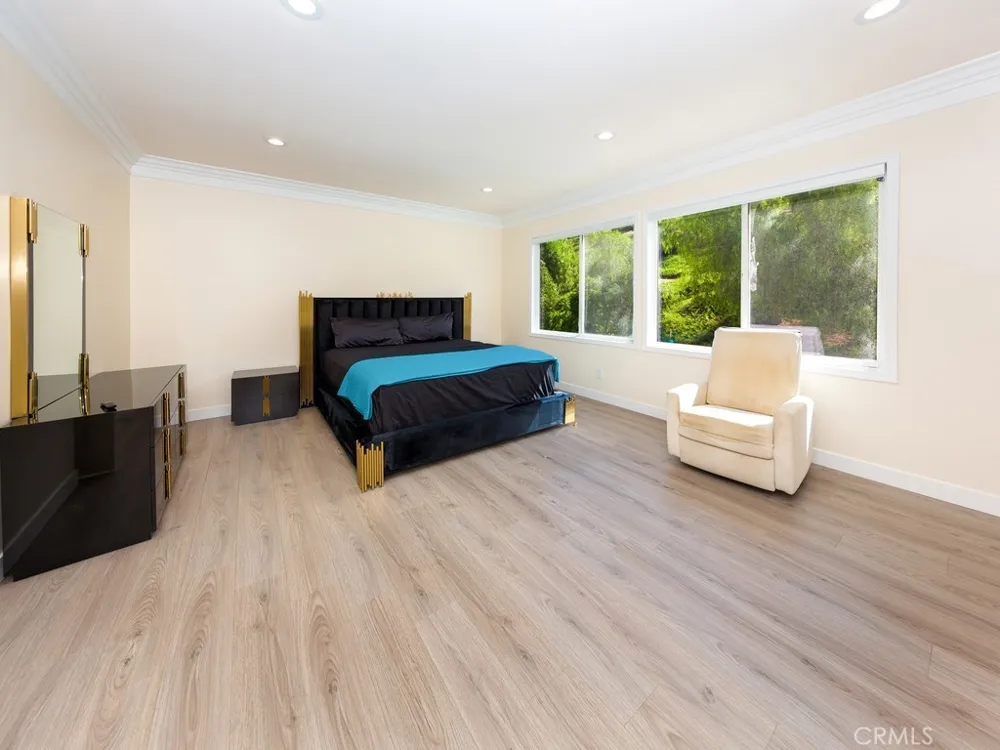 28408 Hidden Hills Drive Saugus, CA 91390