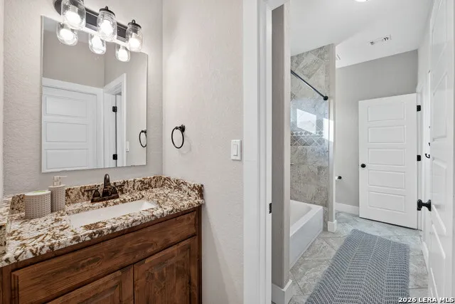 1980 County Road 361 La Vernia, TX 78121