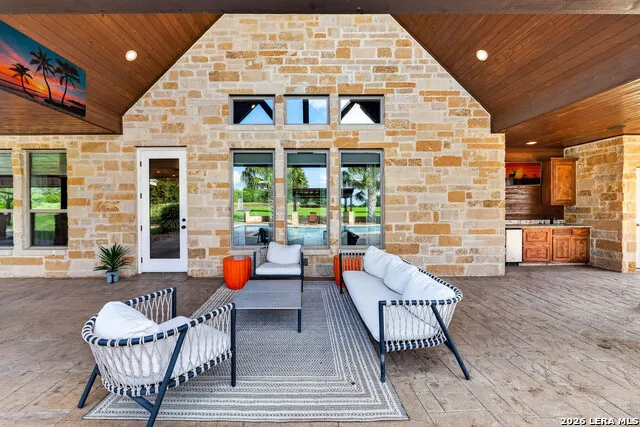 1980 County Road 361 La Vernia, TX 78121