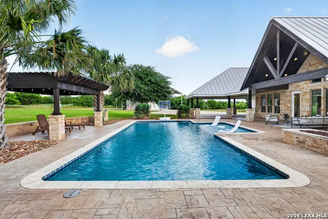 1980 County Road 361 La Vernia, TX 78121