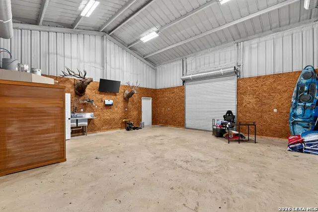 1980 County Road 361 La Vernia, TX 78121