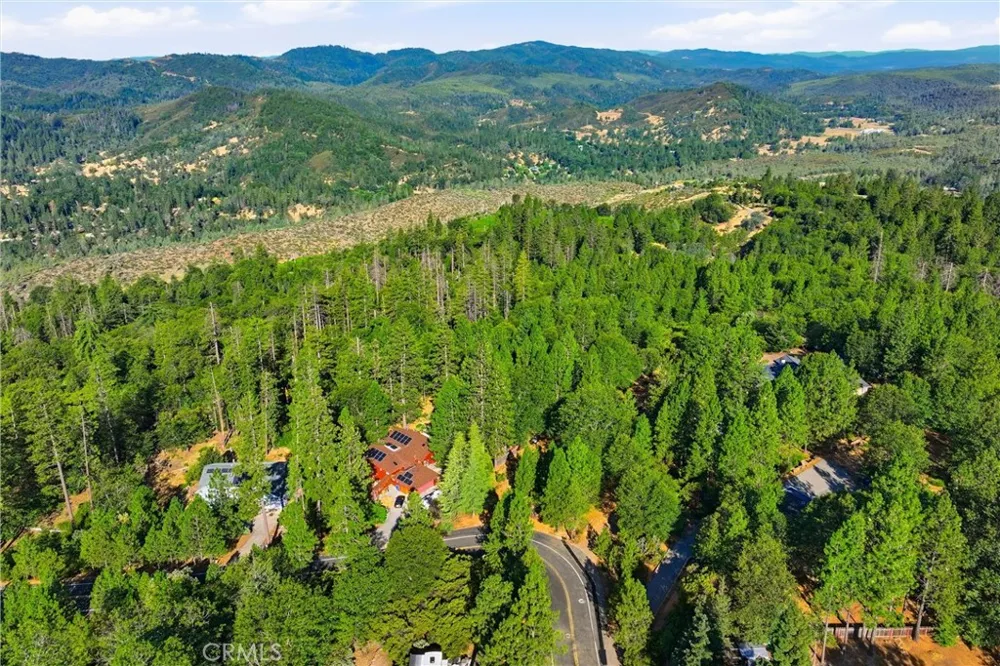 9003 Fox Drive Cobb, CA 95426