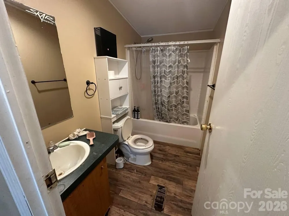 5100 Flay Road Lincolnton, NC 28092