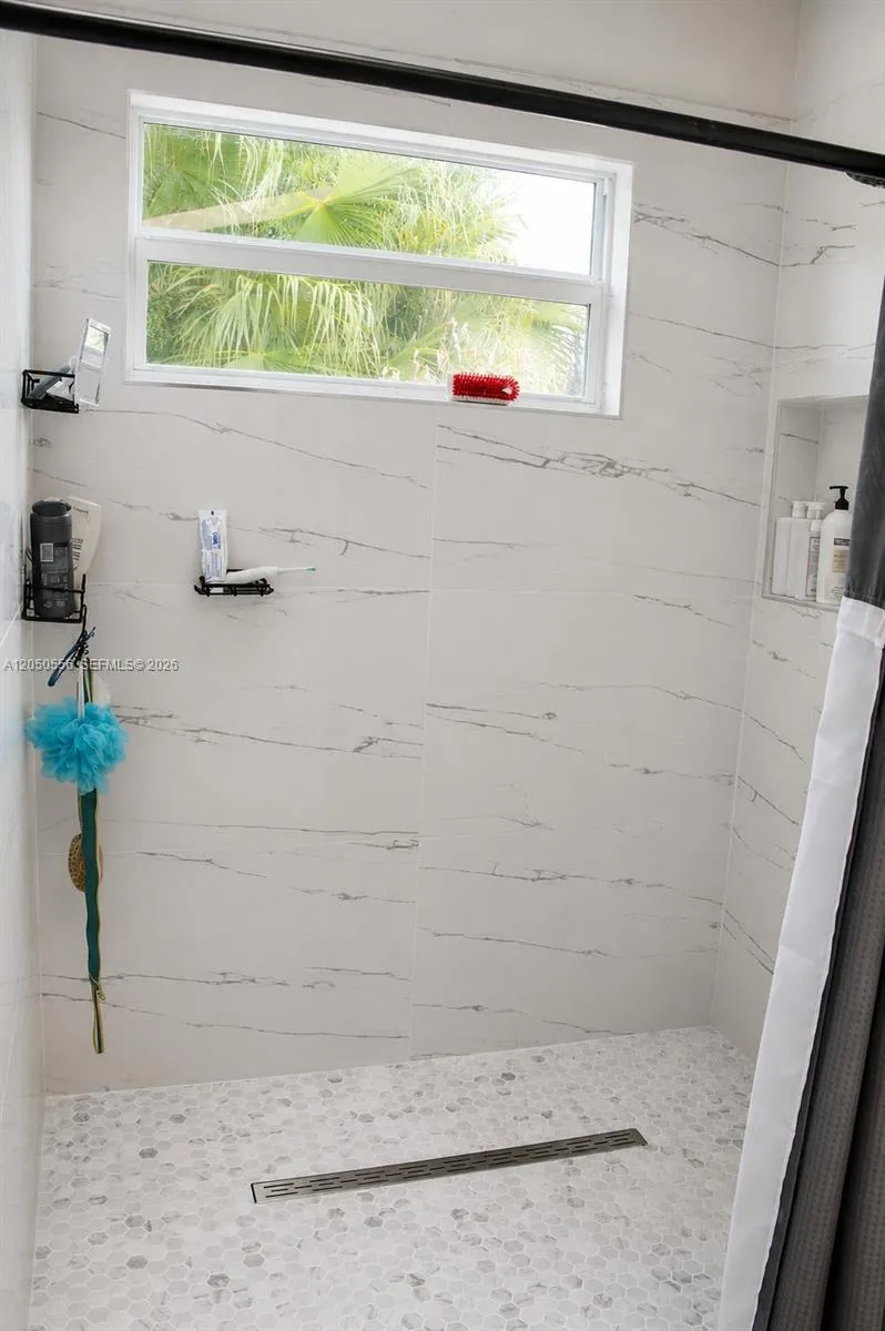 6617 IDLEWILD STREET Fort Myers, FL 33966