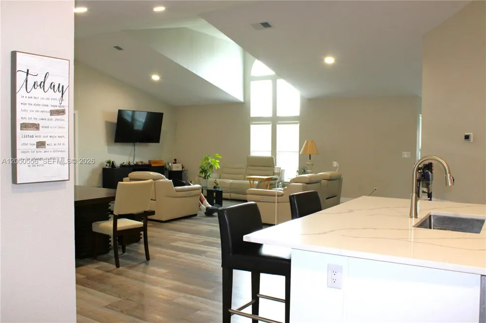 6617 IDLEWILD STREET Fort Myers, FL 33966