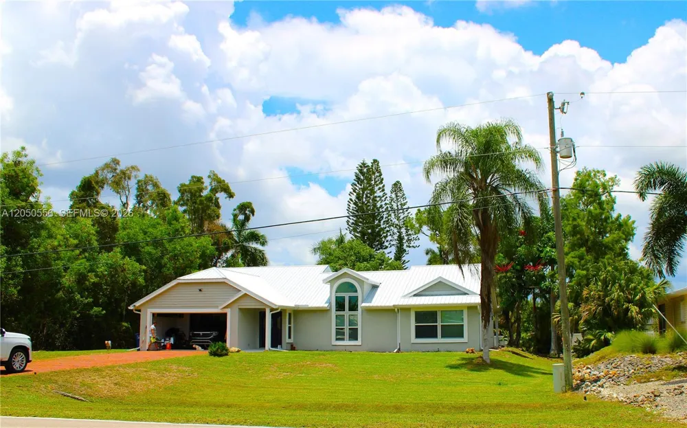 6617 IDLEWILD STREET Fort Myers, FL 33966