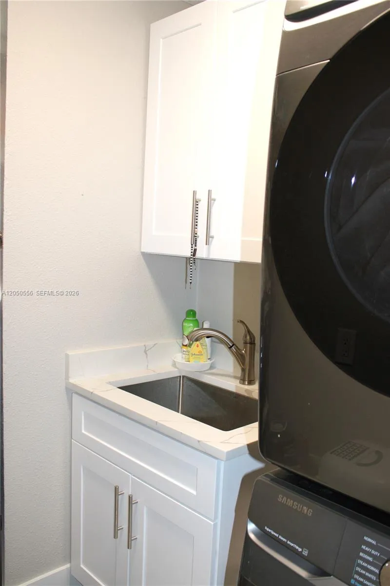 6617 IDLEWILD STREET Fort Myers, FL 33966
