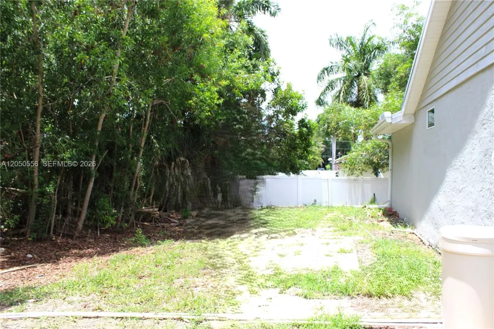 6617 IDLEWILD STREET Fort Myers, FL 33966