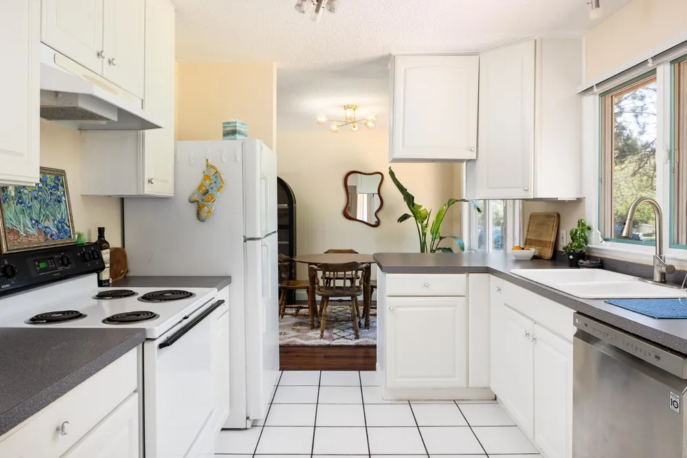 6066 S West Bay Shore Drive Bingham Township, MI 49684