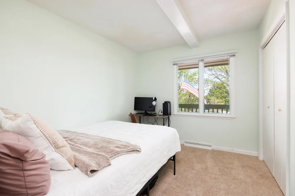 6066 S West Bay Shore Drive Bingham Township, MI 49684