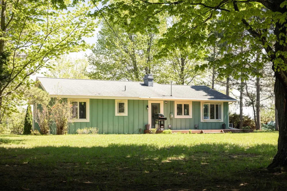 6066 S West Bay Shore Drive Bingham Township, MI 49684