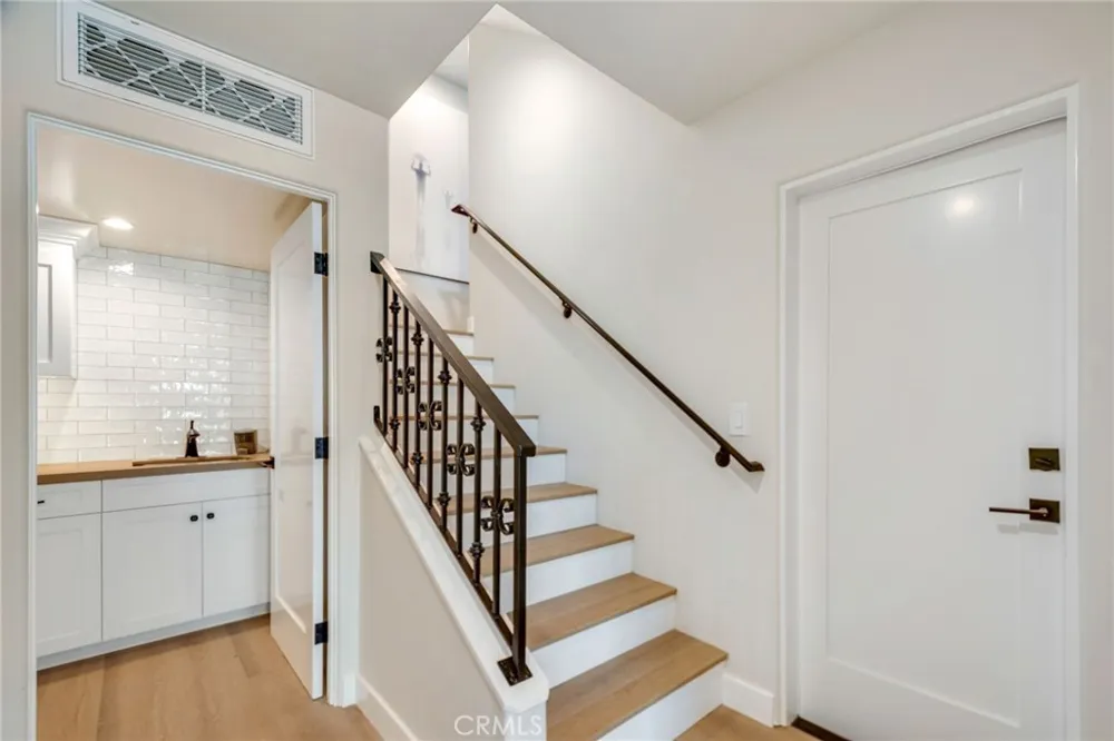 501 Elena #B San Clemente, CA 92672