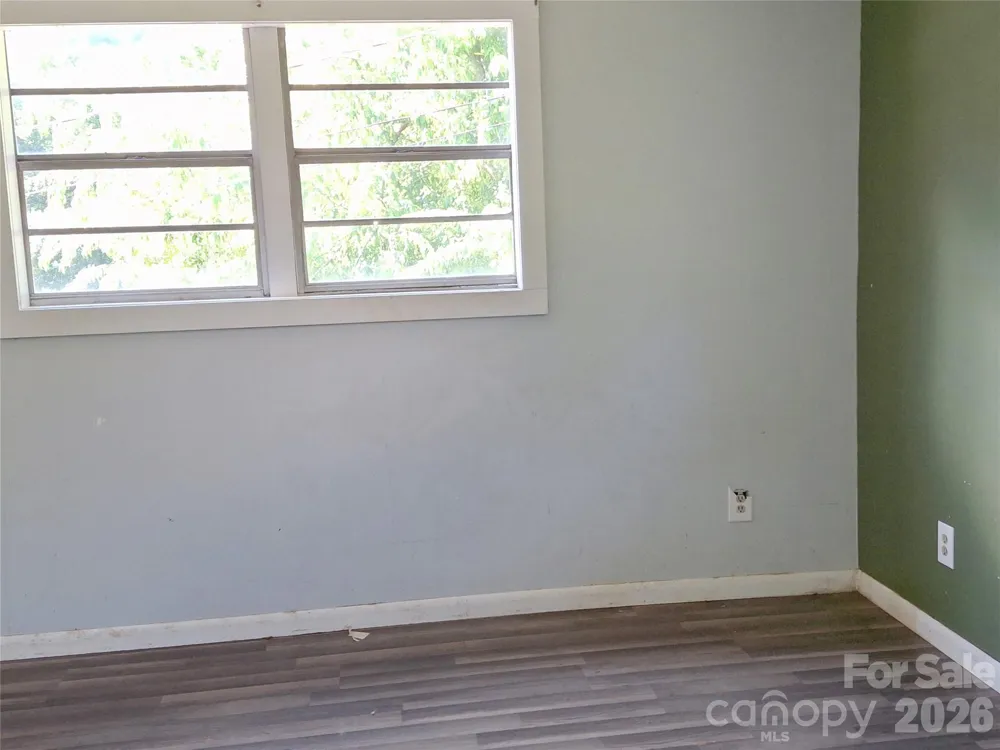 2795 Old Henson Cove Road Canton, NC 28716