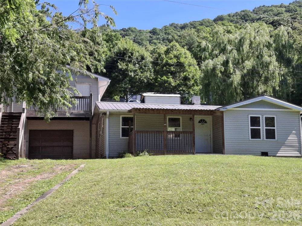 2795 Old Henson Cove Road Canton, NC 28716