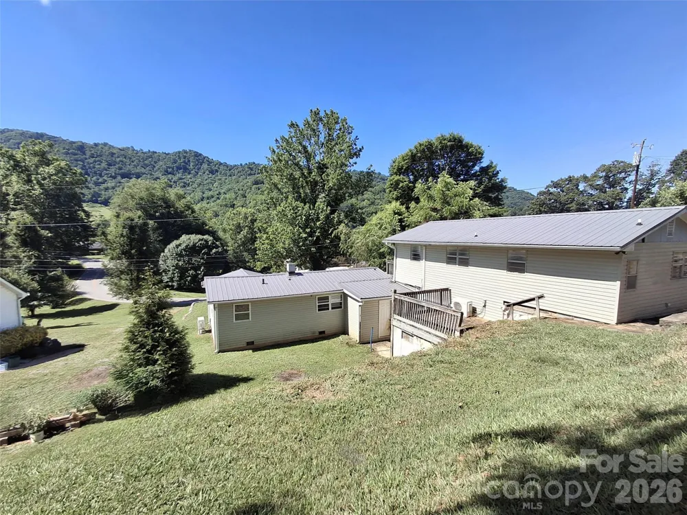 2795 Old Henson Cove Road Canton, NC 28716