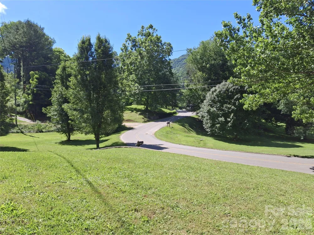 2795 Old Henson Cove Road Canton, NC 28716