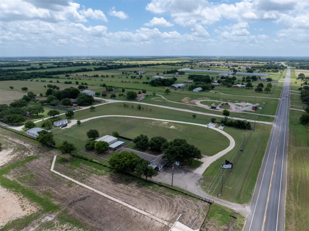 5327 Old Lorena Road Lorena, TX 76655