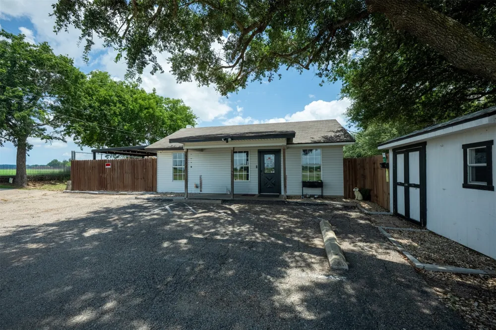 5327 Old Lorena Road Lorena, TX 76655