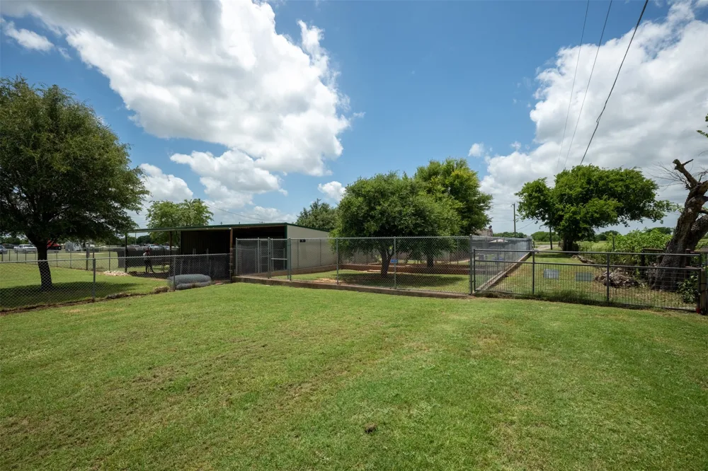 5327 Old Lorena Road Lorena, TX 76655