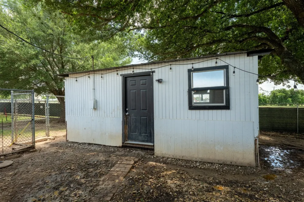 5327 Old Lorena Road Lorena, TX 76655