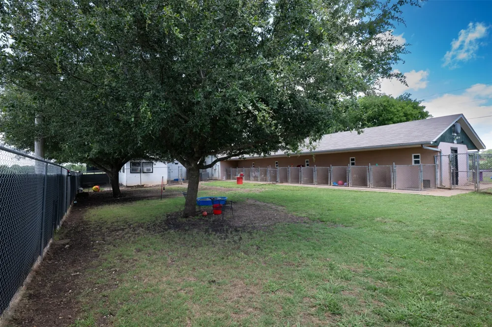 5327 Old Lorena Road Lorena, TX 76655