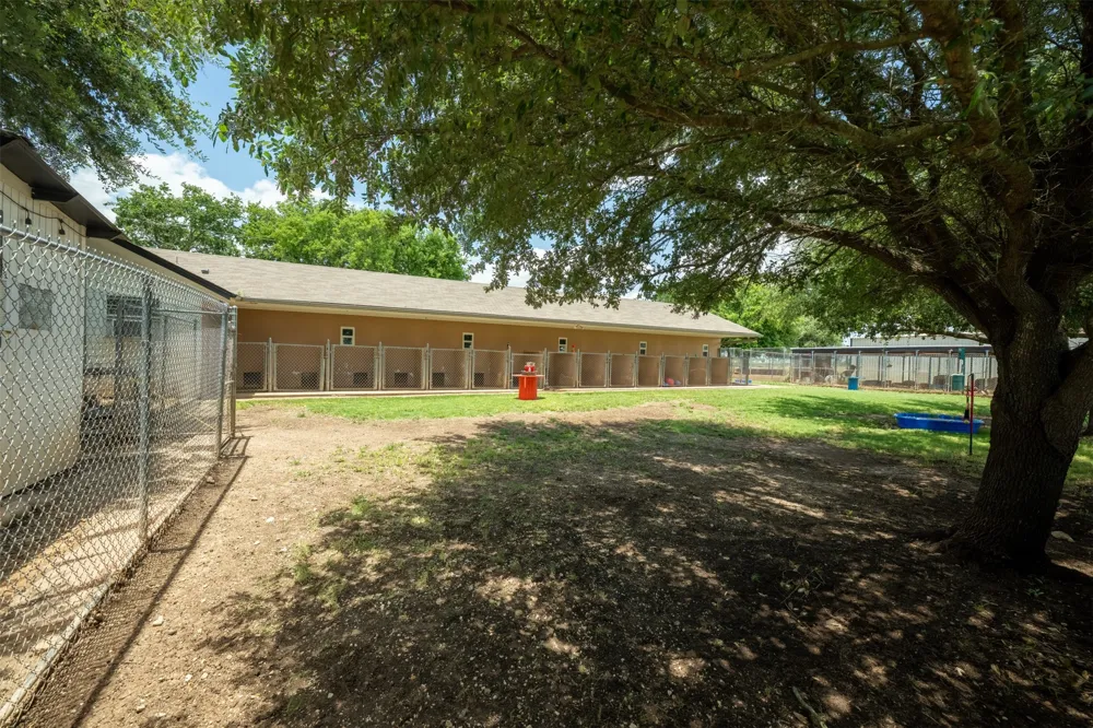 5327 Old Lorena Road Lorena, TX 76655