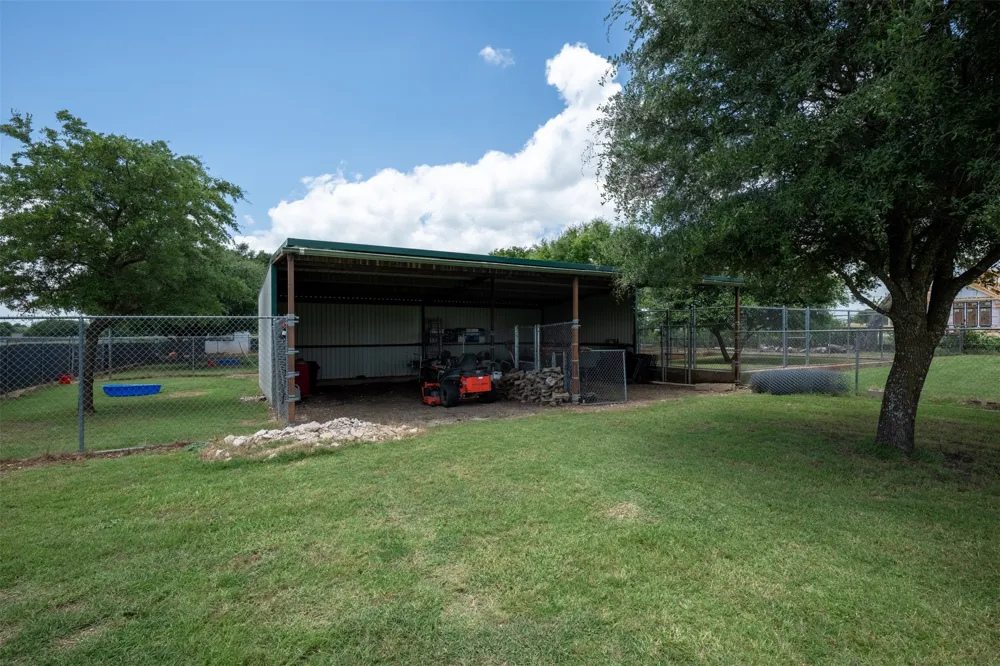5327 Old Lorena Road Lorena, TX 76655