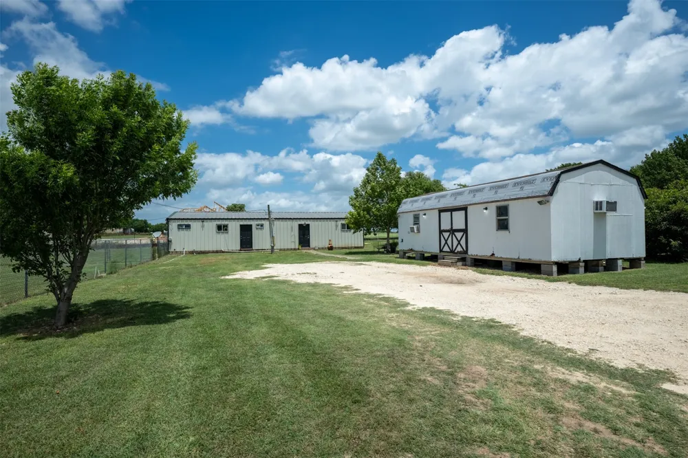 5327 Old Lorena Road Lorena, TX 76655