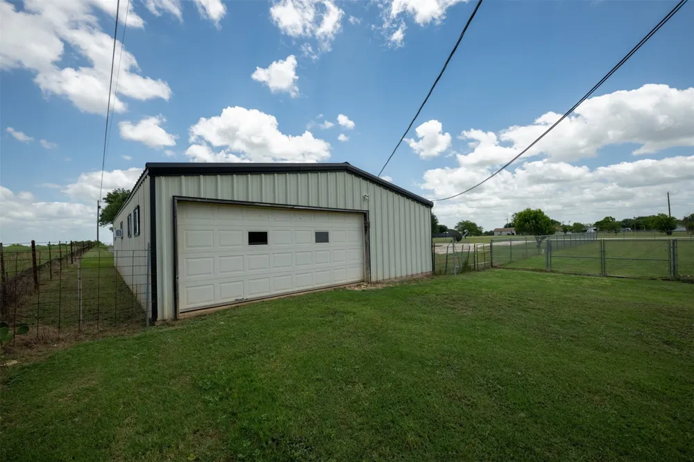 5327 Old Lorena Road Lorena, TX 76655