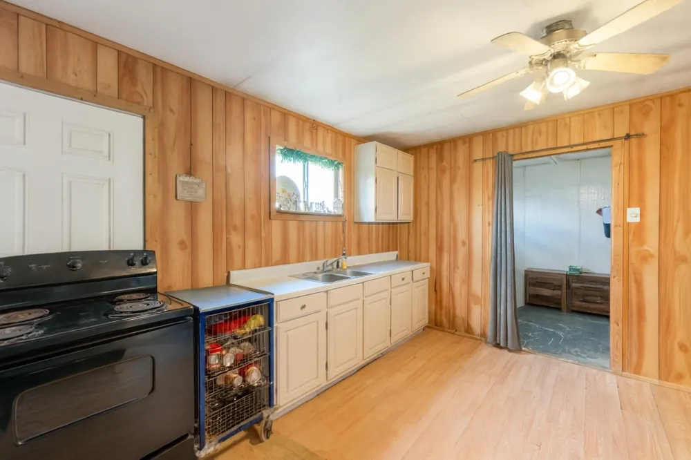 5327 Old Lorena Road Lorena, TX 76655