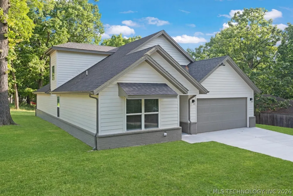 1312 Hummingbird Lane Grove, OK 74344