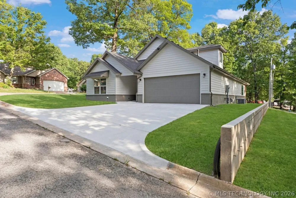 1312 Hummingbird Lane Grove, OK 74344