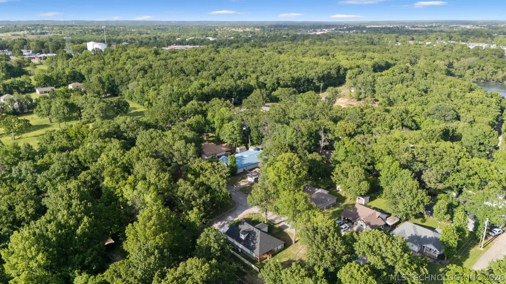 1312 Hummingbird Lane Grove, OK 74344