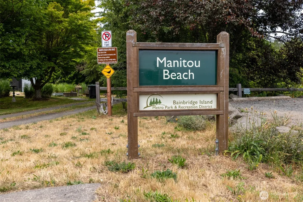 9495 Bucsit Lane NE Bainbridge Island, WA 98110